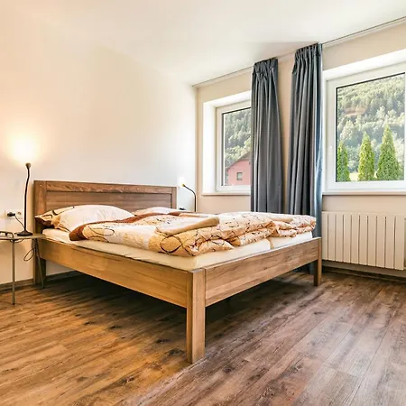 Staric * 利波瓦拉尼